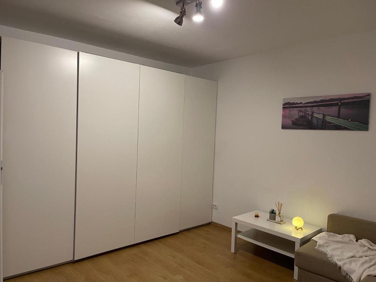 Gold Luxury Apartment Close To Presidential Palace Bucarest Exterior foto